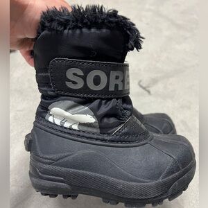Sorel toddler size 8, excellent condition